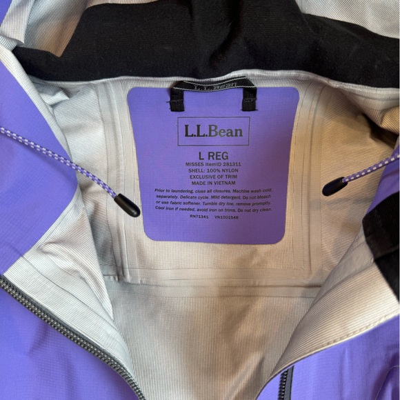 💜LLBean women’s rain jacket, size L - Picture 2 of 5